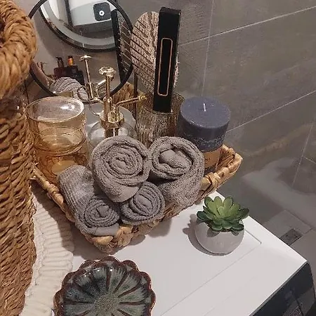 Lux New Marikela דירה