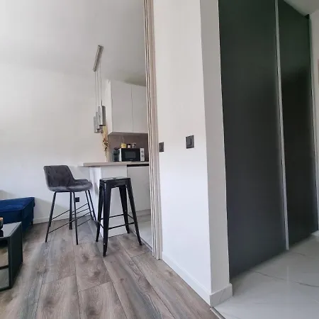 Lux New Marikela