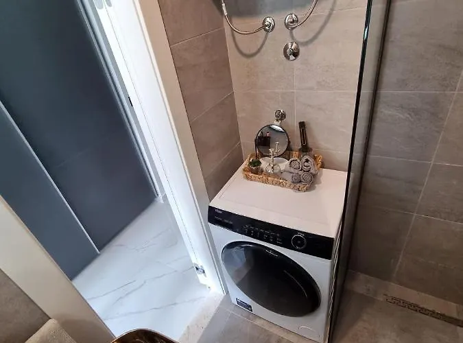 Apartament Lux New Marikela *