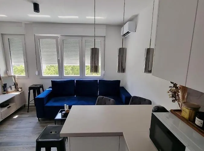 Apartament Lux New Marikela *