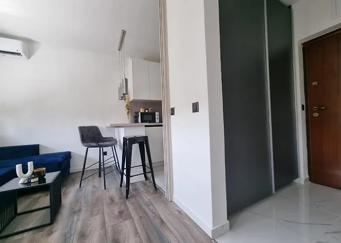 Lux New Marikela