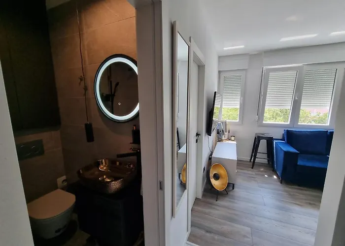 Lux New Marikela *