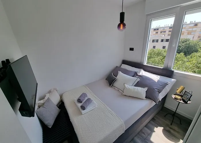 Apartament Lux New Marikela