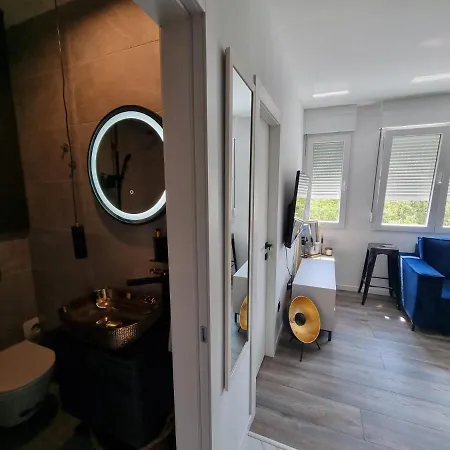 Lux New Marikela *